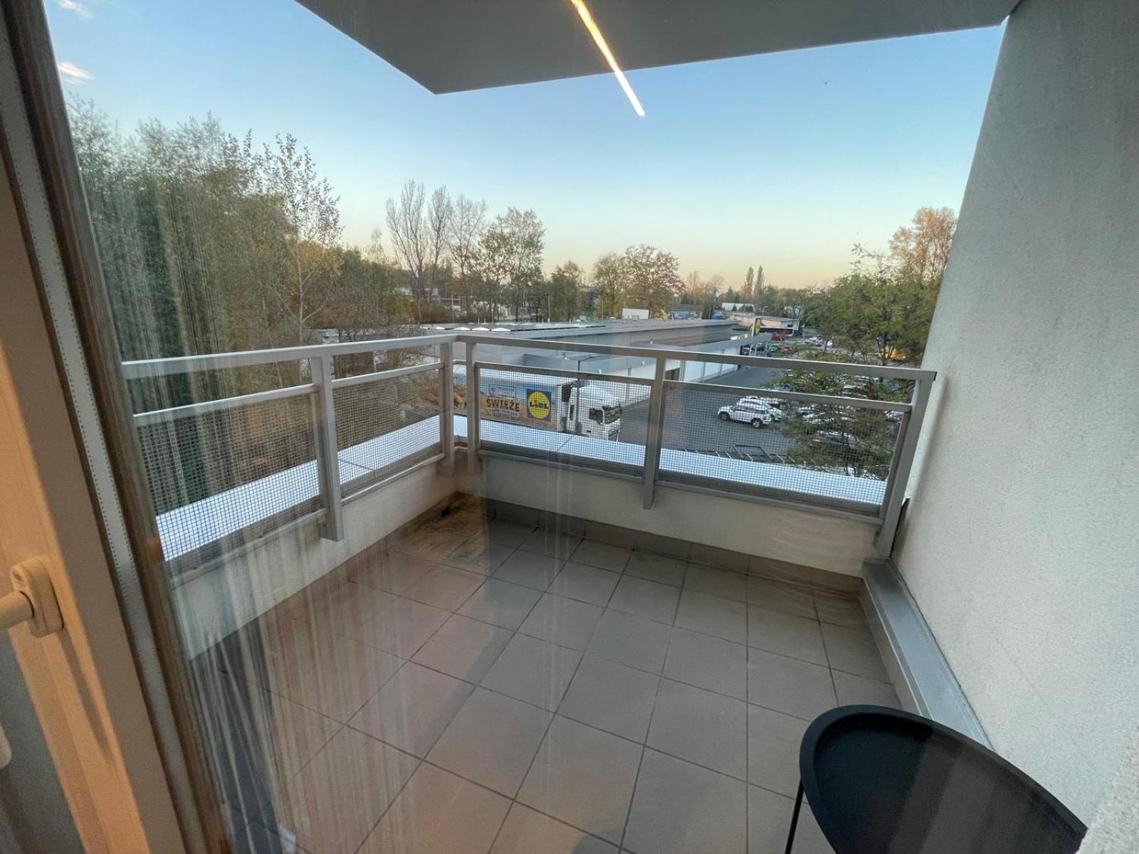 Comfortable With 2 Bedrooms And 2 Balconies On Borkowska Street Krakau